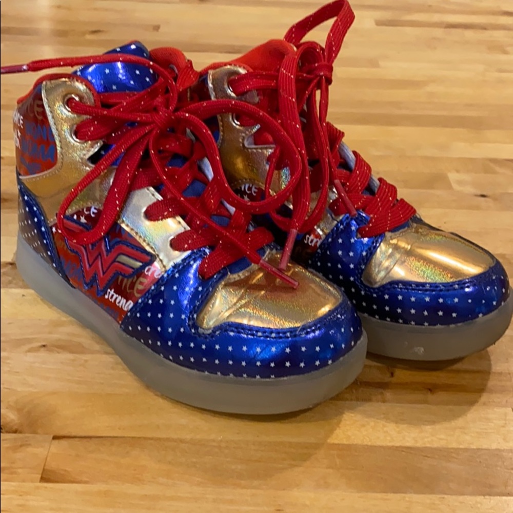 Wonder Woman Light up High-Tops